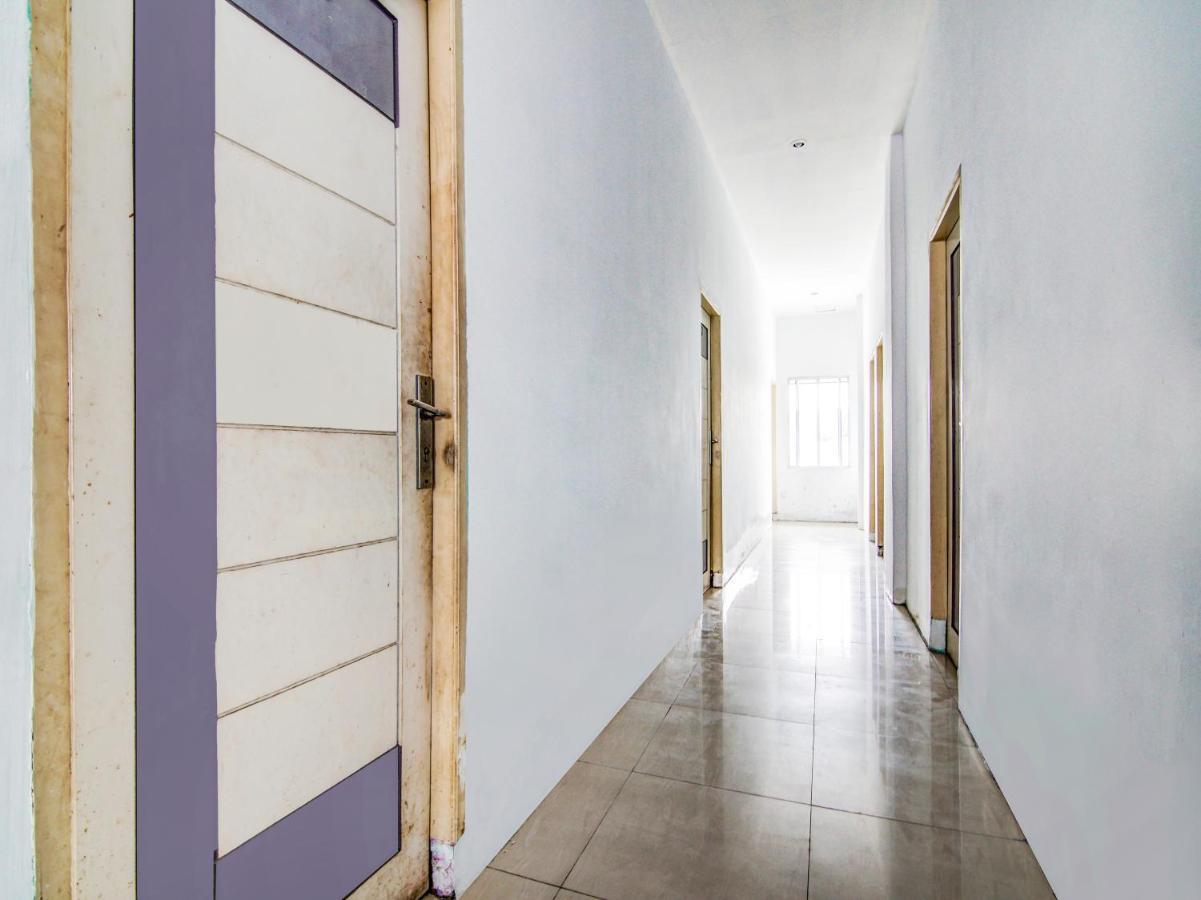 Oyo 90897 Hotel Sepupu Satria Pekanbaru Eksteriør billede