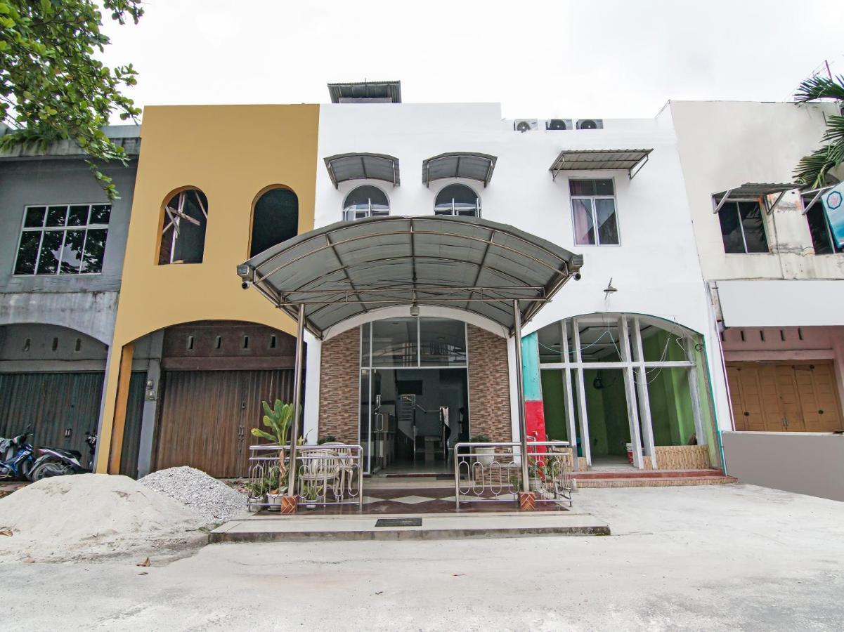 Oyo 90897 Hotel Sepupu Satria Pekanbaru Eksteriør billede