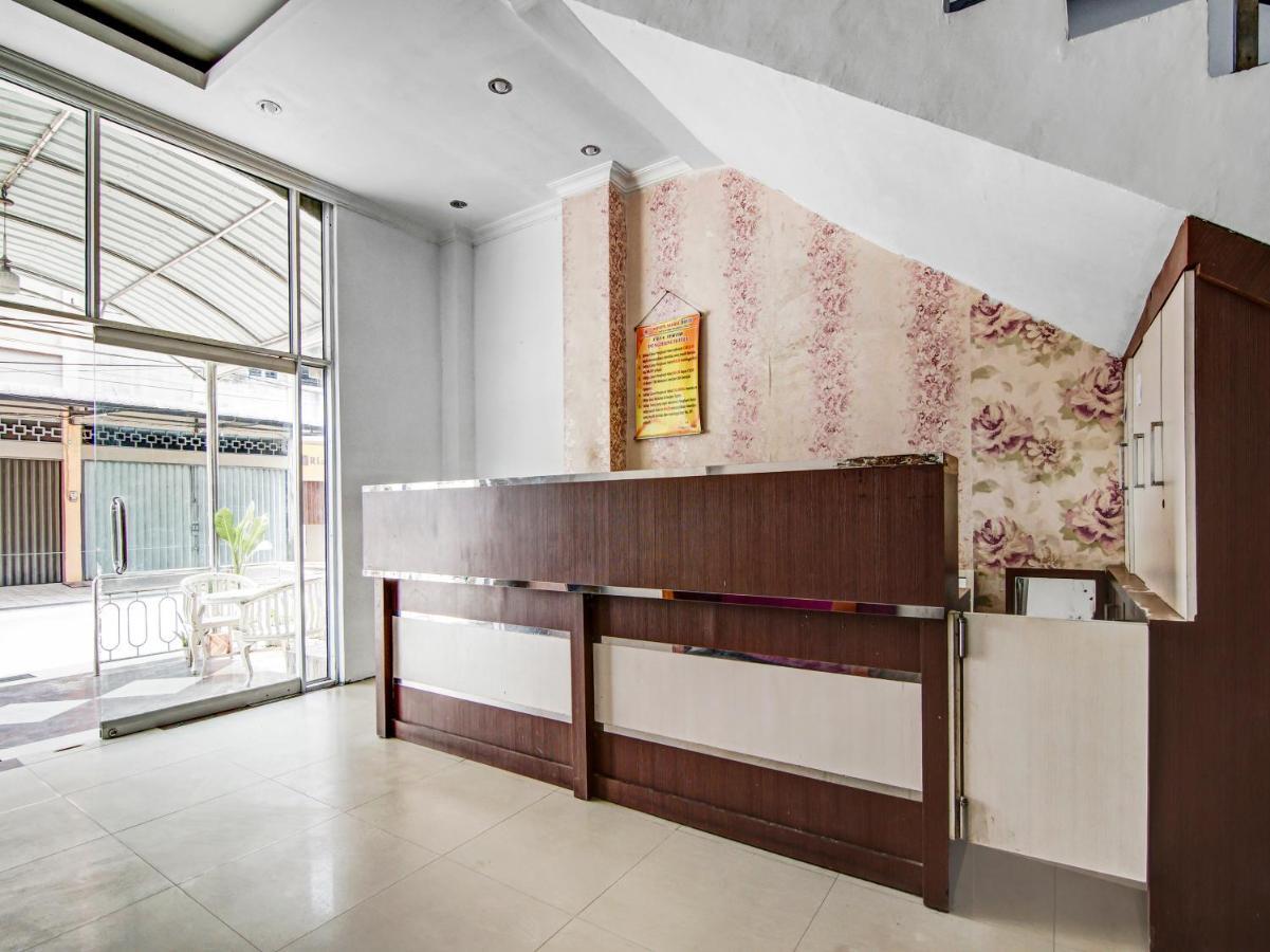 Oyo 90897 Hotel Sepupu Satria Pekanbaru Eksteriør billede