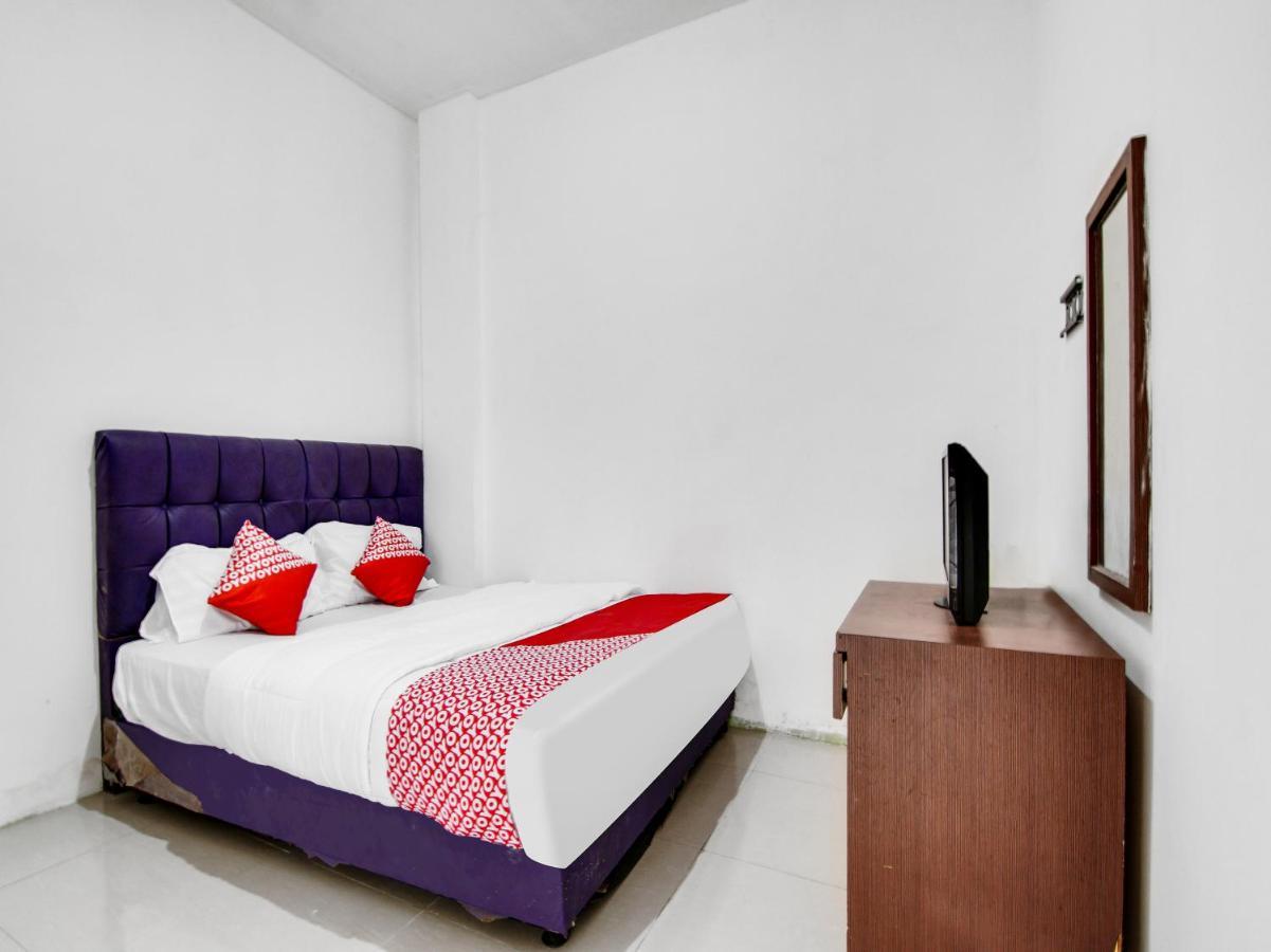 Oyo 90897 Hotel Sepupu Satria Pekanbaru Eksteriør billede