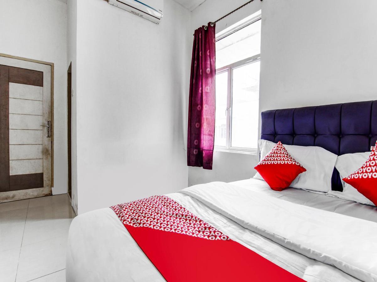 Oyo 90897 Hotel Sepupu Satria Pekanbaru Eksteriør billede