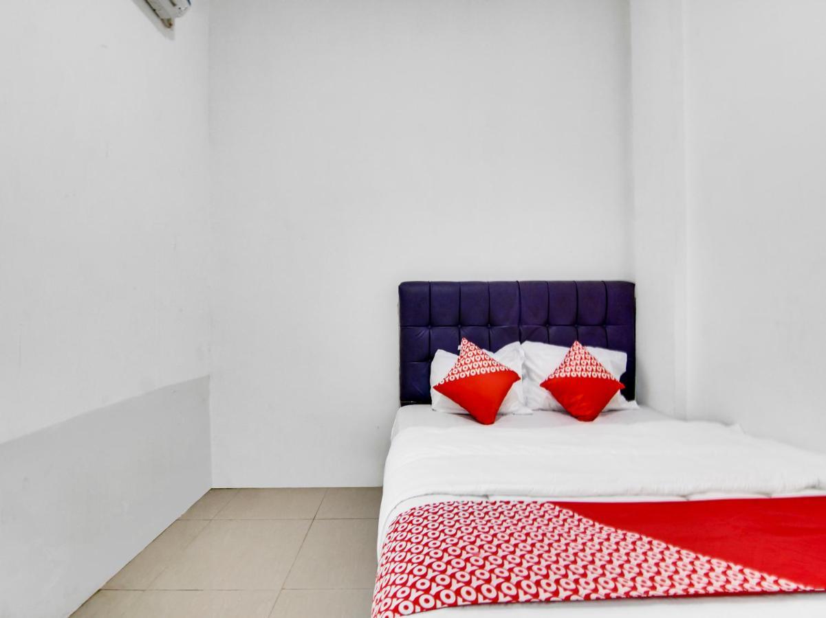 Oyo 90897 Hotel Sepupu Satria Pekanbaru Eksteriør billede