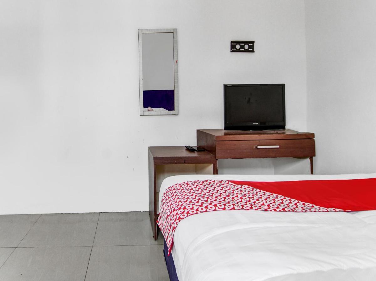 Oyo 90897 Hotel Sepupu Satria Pekanbaru Eksteriør billede